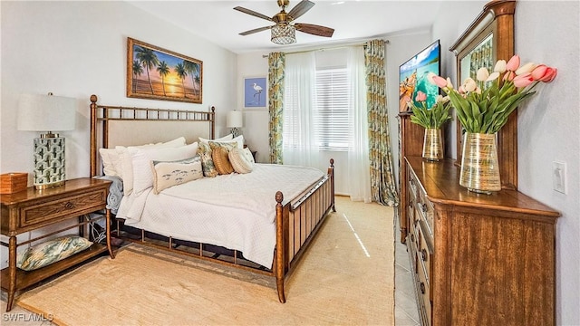 bedroom with ceiling fan