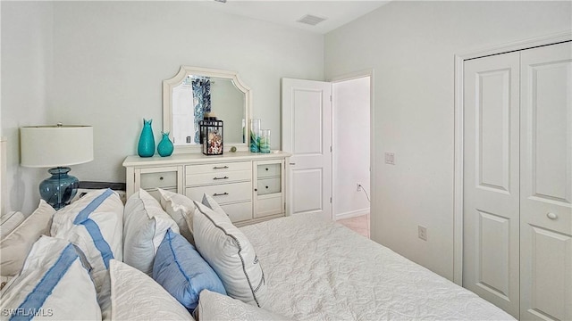 bedroom featuring a closet