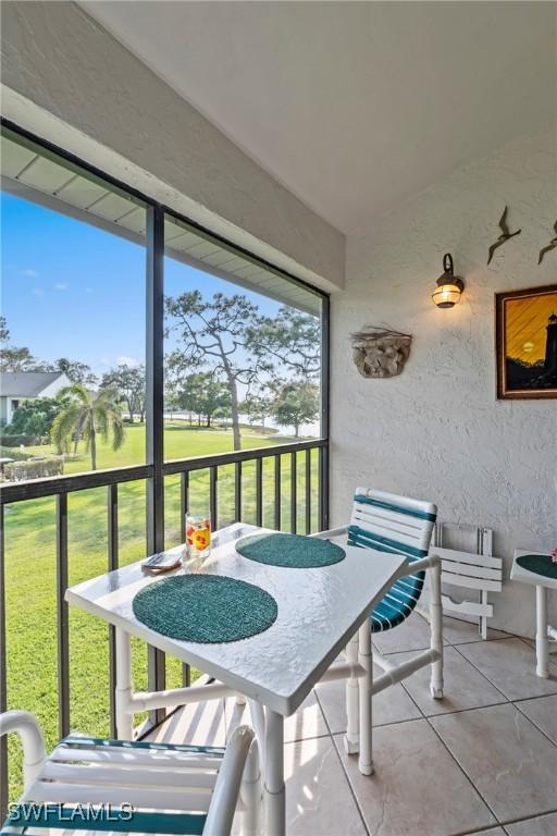 view of sunroom / solarium