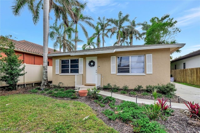 view of front of house with a front yard