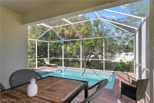 4320 Little Hickory Rd, Bonita Springs, FL 34134 - view of pool featuring a hot tub, a lanai, and a patio area