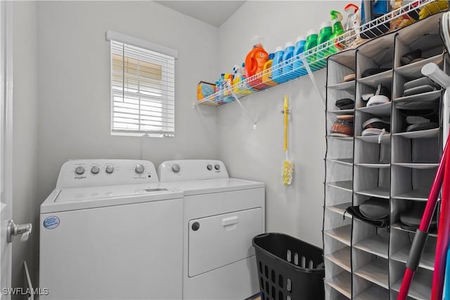 4320 Little Hickory Rd, Bonita Springs, FL 34134 - laundry room with washing machine and dryer