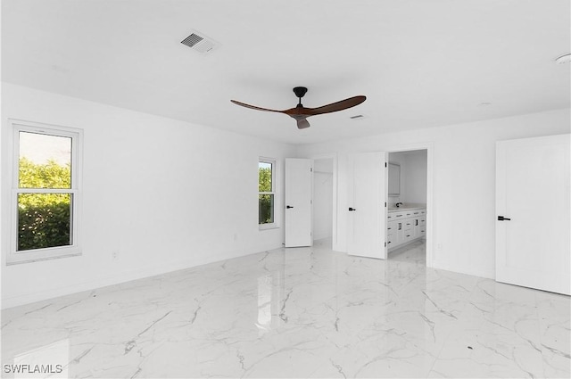 empty room with ceiling fan