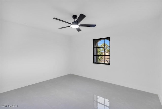 unfurnished room with ceiling fan