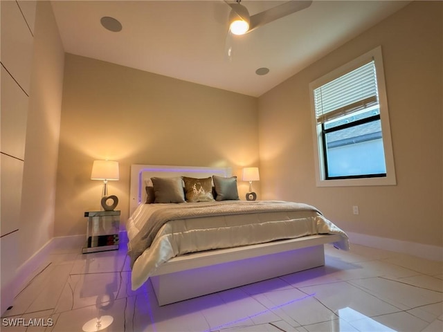 bedroom with ceiling fan