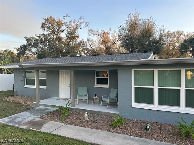 view of front of property with covered porch