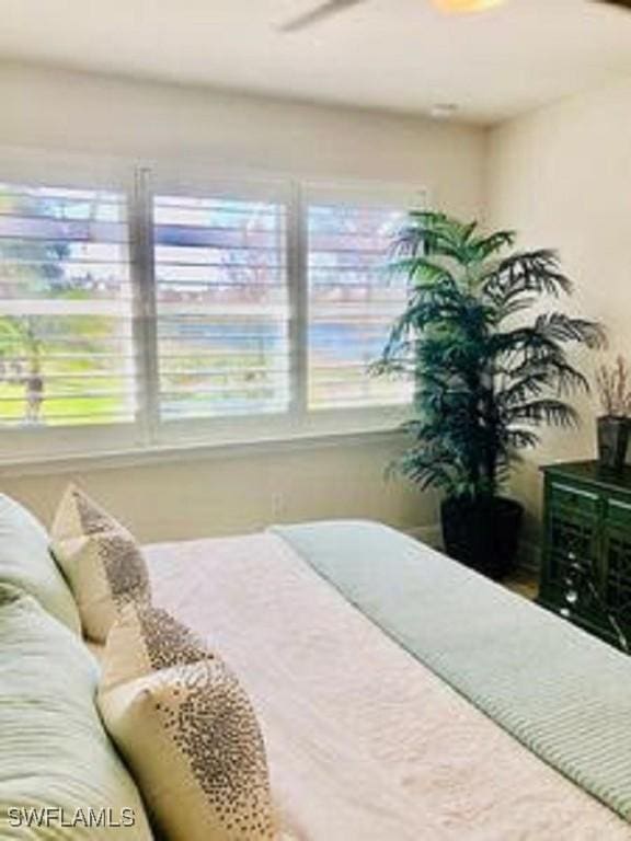 bedroom featuring ceiling fan