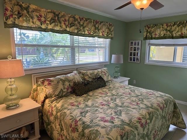 bedroom with ceiling fan