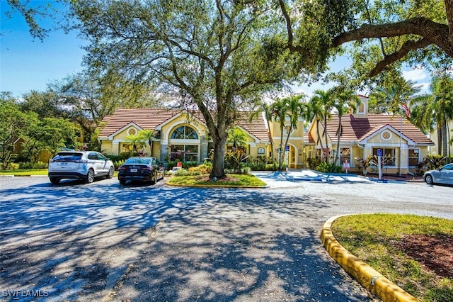 view of front of house