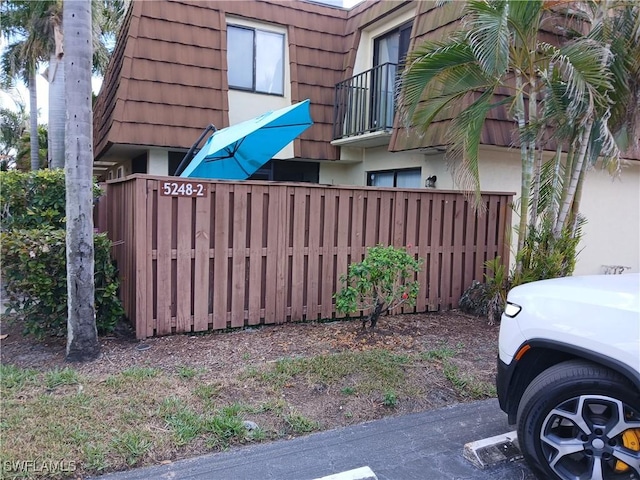 view of home's exterior