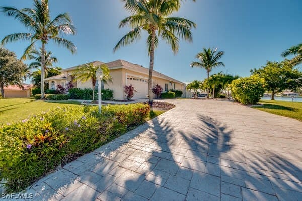 view of front of house with a garage