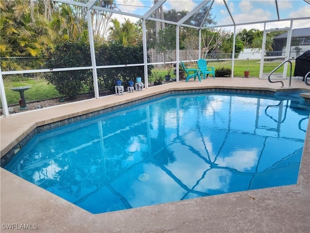 401 SE 8th Ter, Cape Coral, FL 33990 - view of pool featuring a lanai and a patio