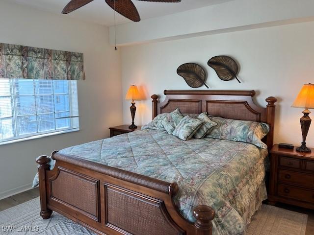 bedroom with ceiling fan