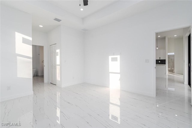 unfurnished room featuring ceiling fan