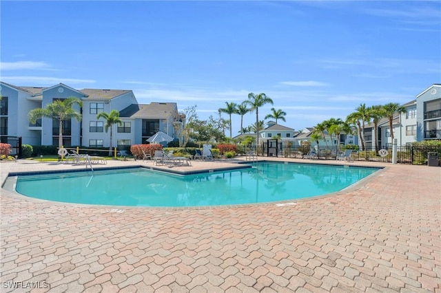 view of swimming pool