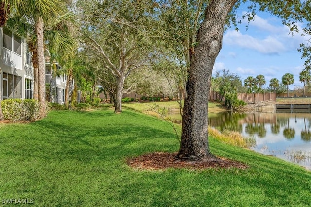 view of yard featuring a water view