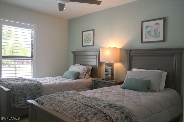 bedroom with ceiling fan