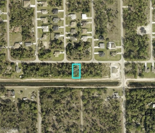 Listing photo 3 for 411 Tremaine St, Lehigh Acres FL 33972