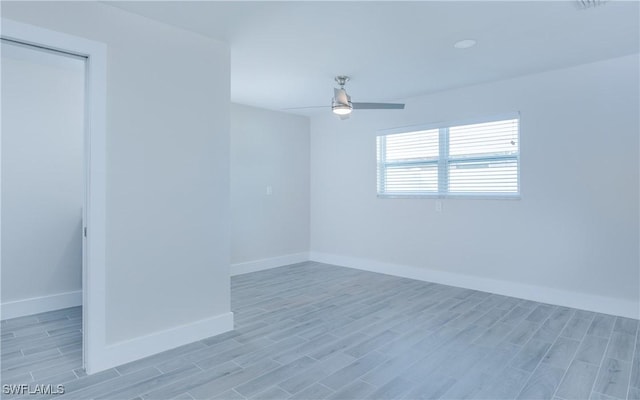 empty room with ceiling fan