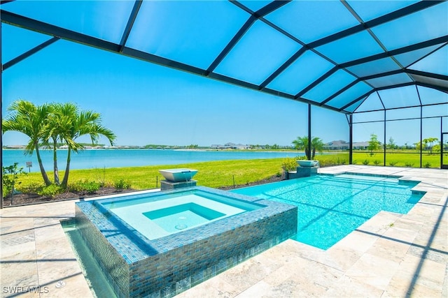 view of pool featuring a lanai, a patio area, an in ground hot tub, and a water view