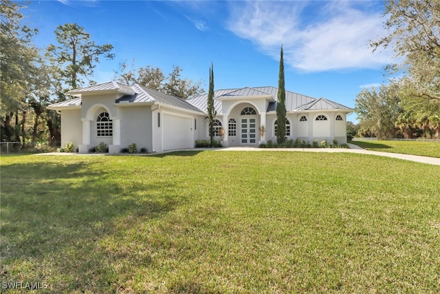 view of front facade with a front lawn