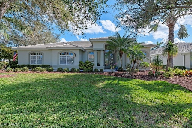 view of front of property with a front yard