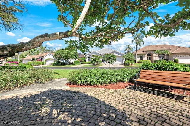 view of home's community featuring a residential view