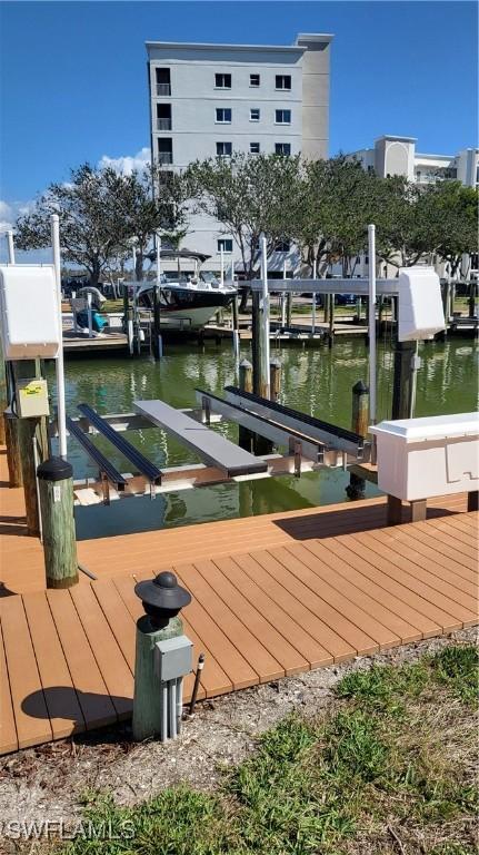 Listing photo 3 for HIBISCUSBOATDOCK86 Bay Beach Ln, Fort Myers Beach FL 33931