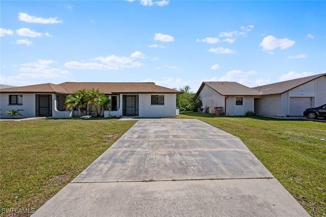 single story home with a front lawn