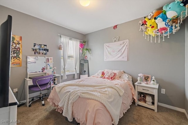 view of carpeted bedroom