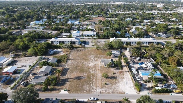 1216 Rosemary Ln, Naples, FL 34103