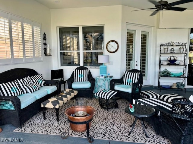 view of patio with an outdoor hangout area and ceiling fan