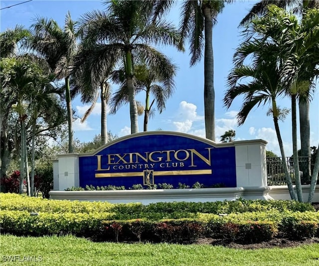 view of community / neighborhood sign