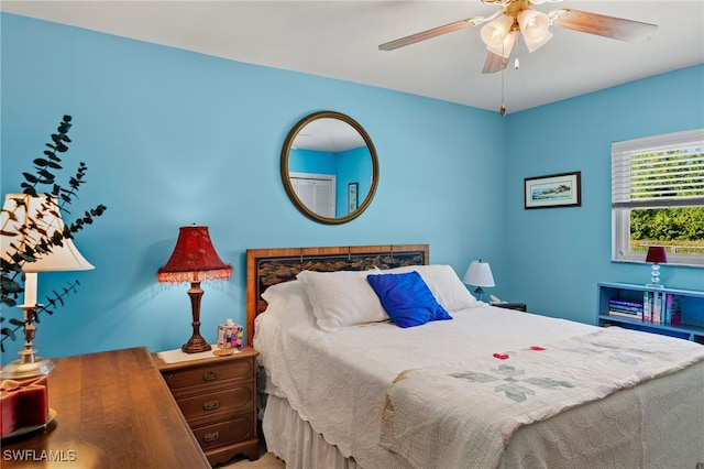 bedroom with a ceiling fan