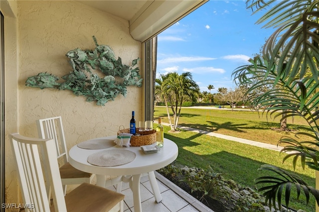 view of sunroom / solarium