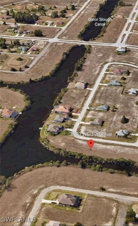 Listing photo 3 for 3907 NE 12th Ave, Cape Coral FL 33909