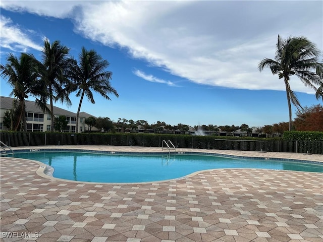view of swimming pool