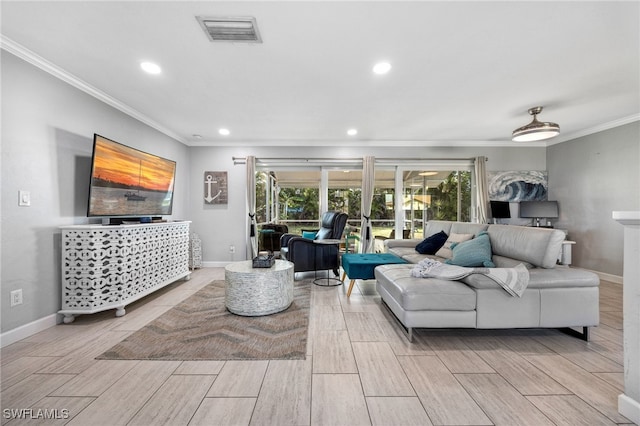 living room featuring recessed lighting, visible vents, baseboards, wood tiled floor, and crown molding