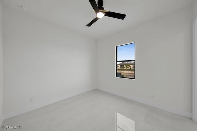 2125 Trafalgar Pkwy, Cape Coral, FL 33991 - empty room with a ceiling fan and a smoke detector