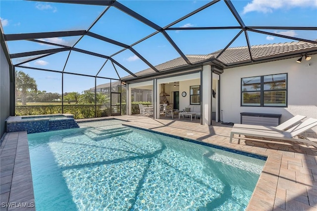 2720 Amaranda Ct, Naples, FL 34114 - view of swimming pool with an in ground hot tub, ceiling fan, a lanai, and a patio