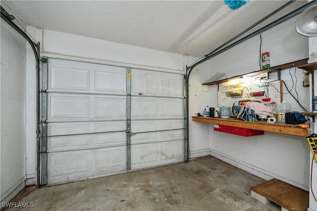 4001 E Sunflower Cir, Labelle, FL 33935 - view of garage