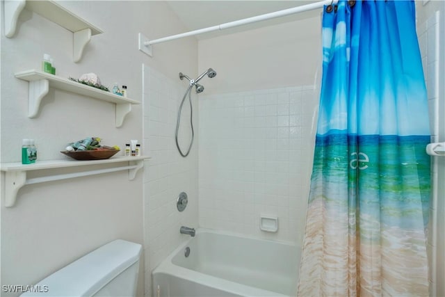 4001 E Sunflower Cir, Labelle, FL 33935 - full bath featuring shower / bath combo and toilet