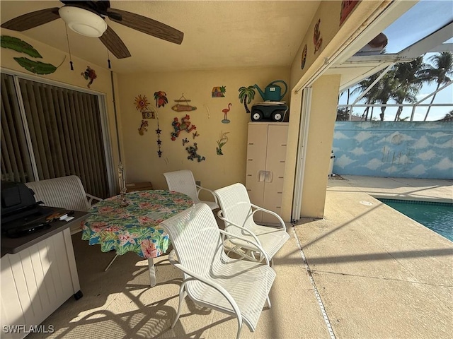 bedroom with ceiling fan