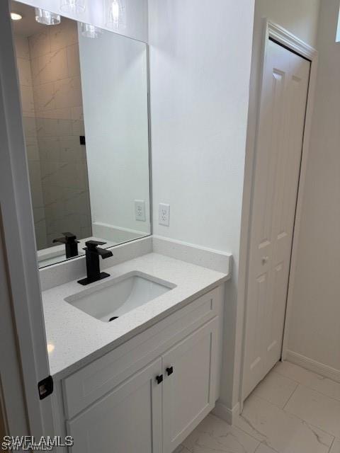 bathroom with vanity