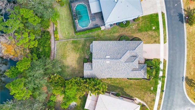 bird's eye view featuring a water view