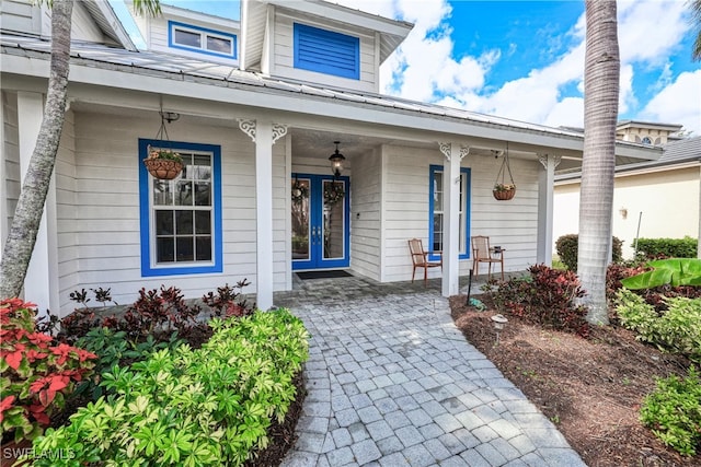 property entrance with a porch