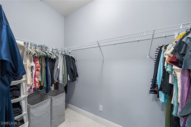 142 SW 35th Ave, Cape Coral, FL 33991 - view of walk in closet