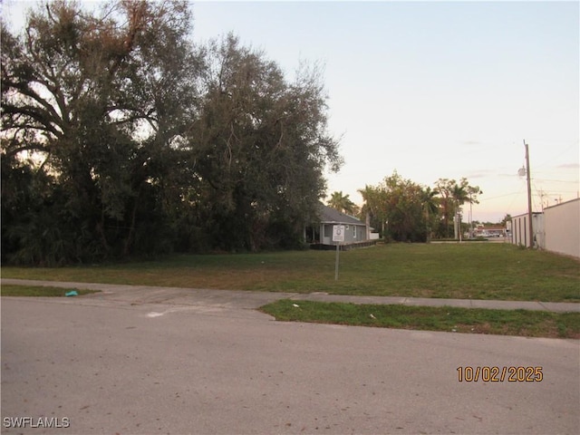 Listing photo 3 for 1925 Suwanee Ave, Fort Myers FL 33901