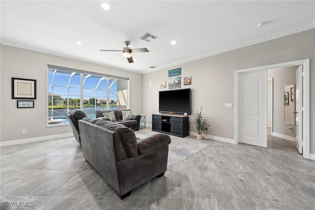 living room with baseboards, visible vents, recessed lighting, ornamental molding, and ceiling fan