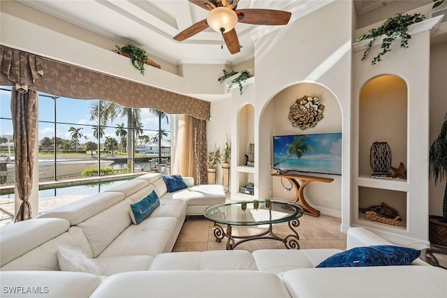 sunroom with ceiling fan